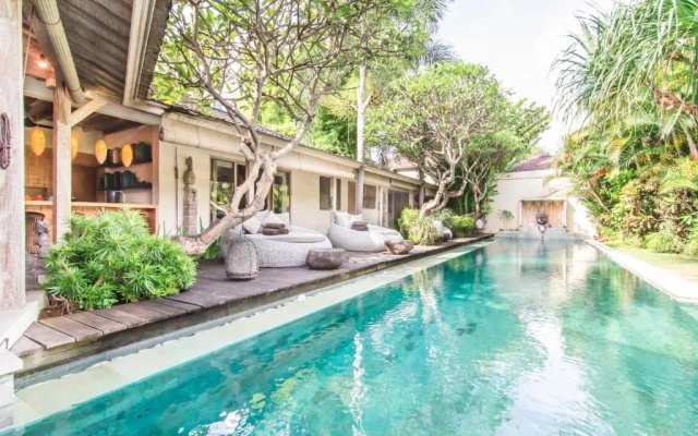 Villa Cinta Damai