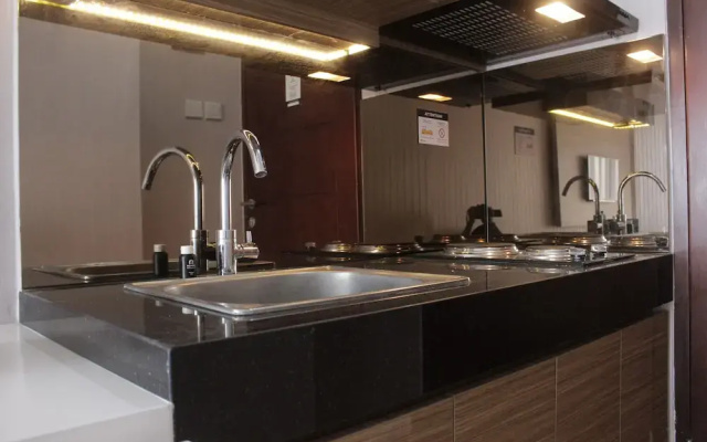 Gorgeous Studio Gateway Pasteur Apartment with Mountain View