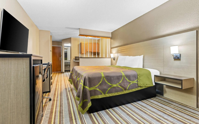 Super 8 by Wyndham Athens