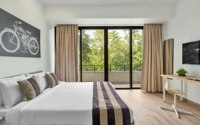 Spacious 3-br Apartment With Pool in Candolim