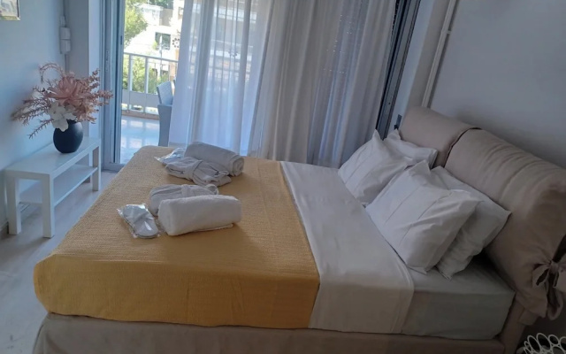 L' apartment blanc dans le centre de Glyfada