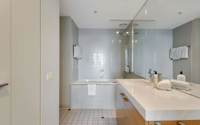 The Sebel Residences Melbourne Docklands Serviced Apartments