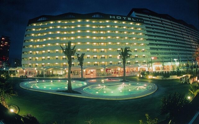 Отель AR Roca Esmeralda & Spa Испания, Кальпе - отзывы, цены и фото номеров - забронировать отель AR Roca Esmeralda & Spa онлайн вид на фасад