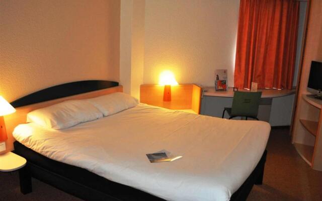 Ibis budget Montceau Les Mines 2*