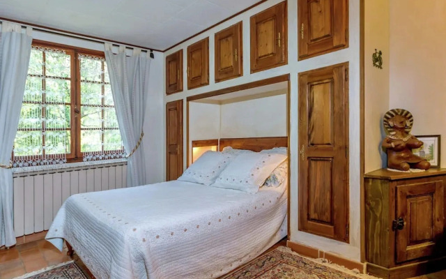 Holiday Home in Le Luc With Pool & Vineyards