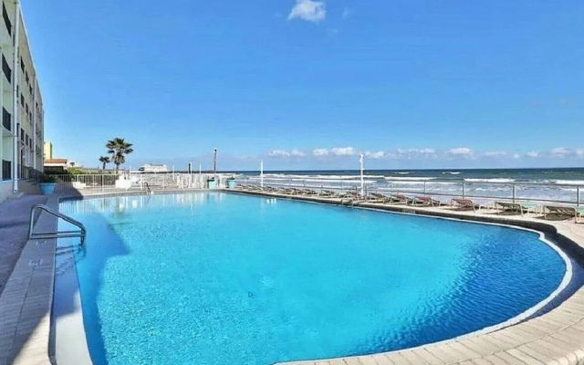 Ocean View Condo Daytona Inn