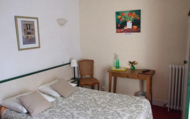 Logis Hotel du Val dAure