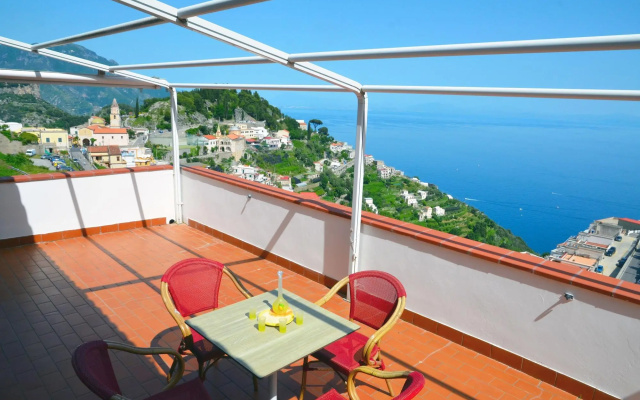 Amalfi Hills Country Hotel