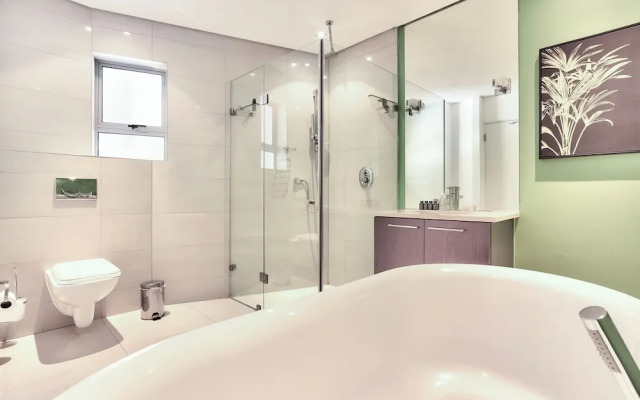 Camps Bay Luxury Studio Apartment - The Crystal