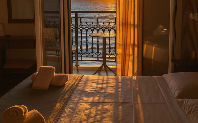 Beachfront Panorama Apartm - Kythira Seaside Gem