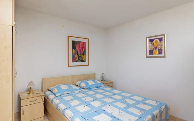 Sea Front Apartment 1