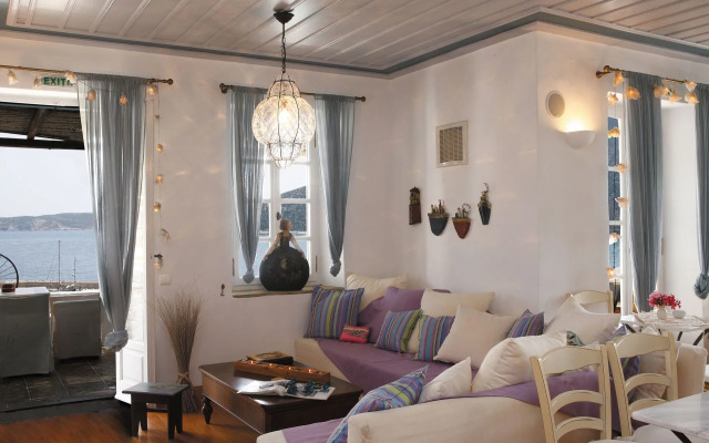 Niriedes Hotel