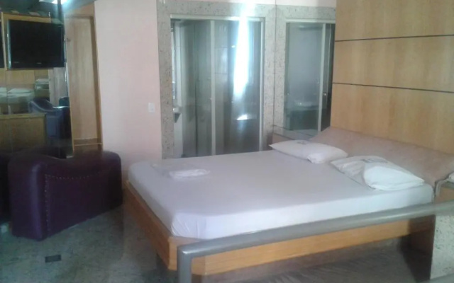 Motel Comodoro (Только для взрослых)