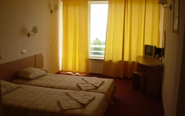 Vezhen Hotel