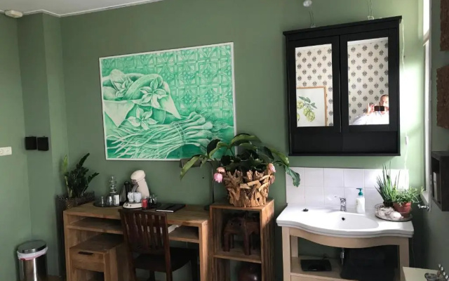Blaine's: A B&B and private dining....