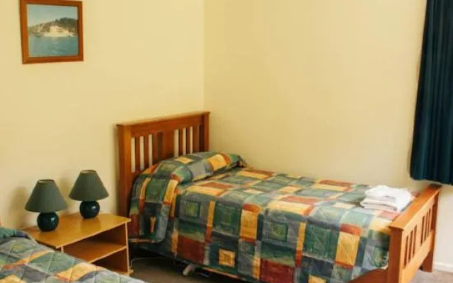 Bay Motel