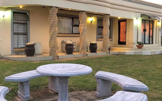 Reemaros Guest House