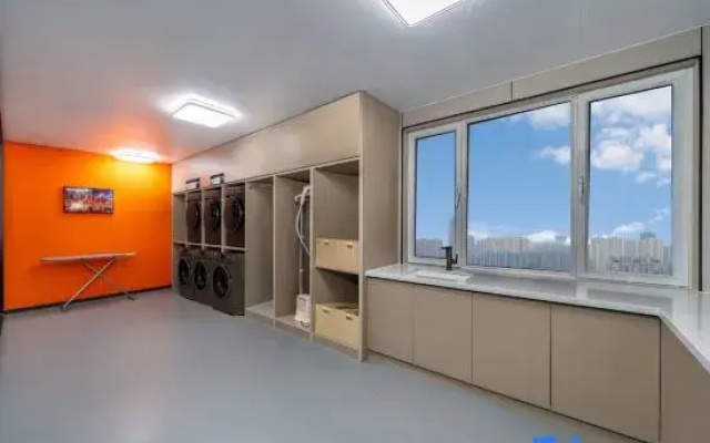 R ROYALSS HOTEL (Hohhot Saihan District Jinqiao Economic Development Zone)