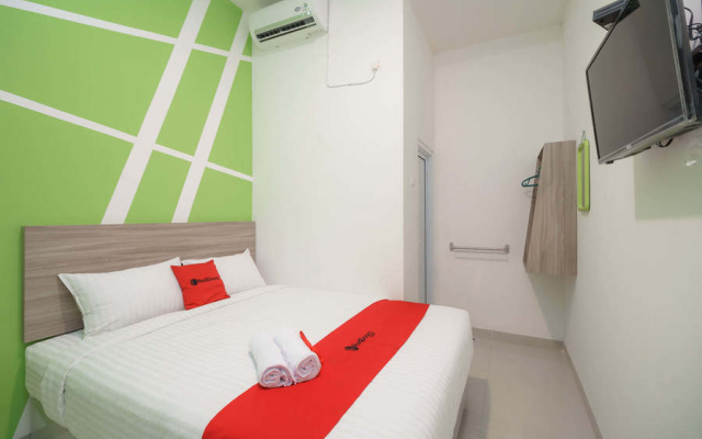 RedDoorz Plus @ Grand Tara Homestay Palembang