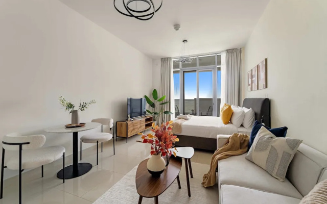 Silkhaus Holiday Studio Stay in Julphar Tower