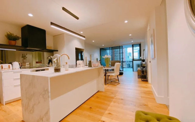 Chester And Ella Apartments