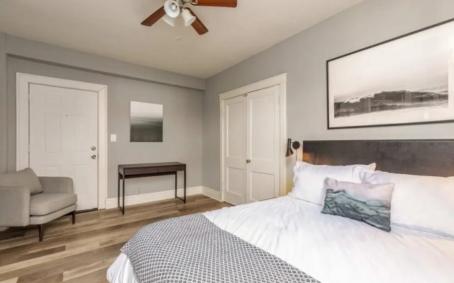 Cozy CWE Apts near BJC by Zencity