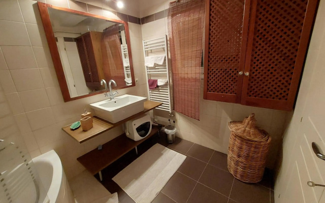 Queen Zita Apt 130 m2 near Chain Bridge