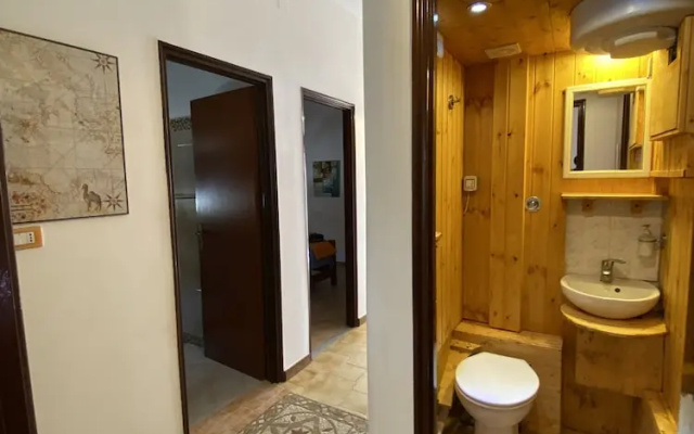 Apartment - Sleeps 5, Free Parking & Pet Friendl