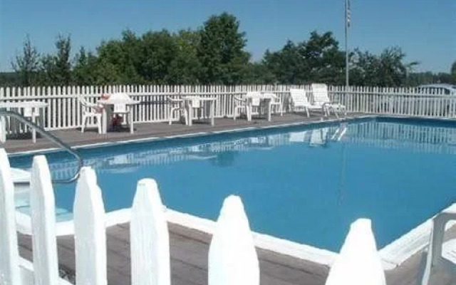 Eagle's Lodge Motel