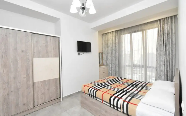 Apartment by Luxe Group DI412