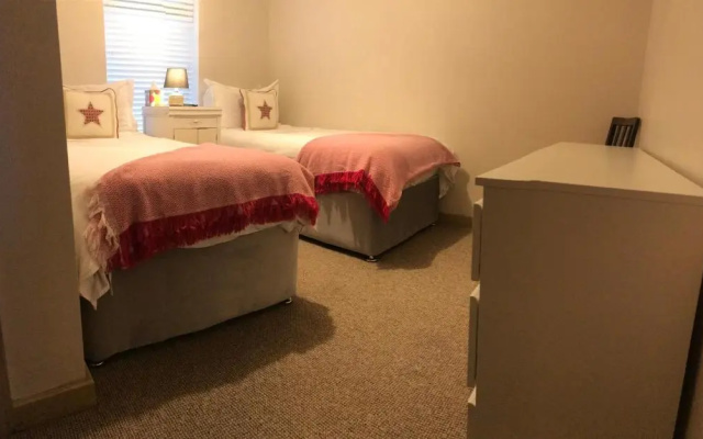 Harvest Moon-ROOMS ONLY
