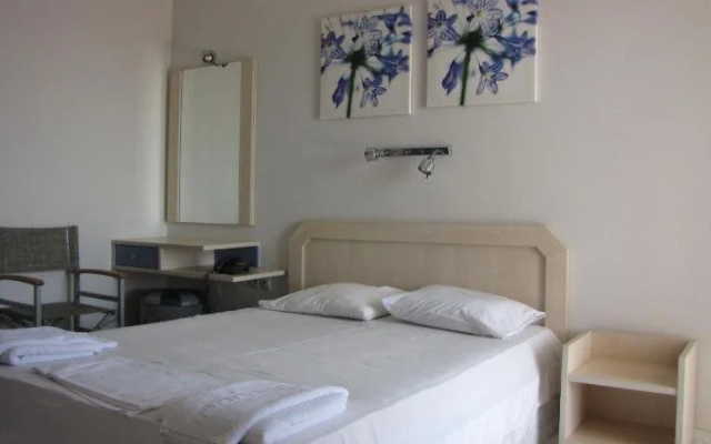 Karistos Mare Apartments