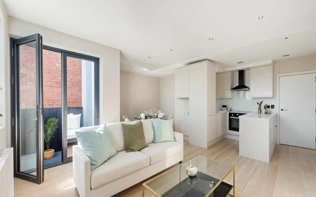 Elegant Family Apartment in Wimbledon