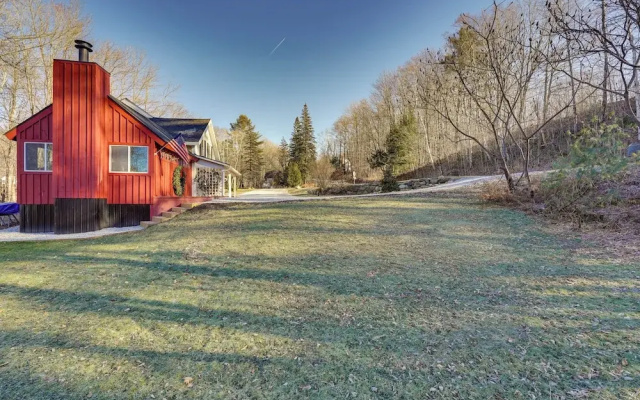 Inviting Chittenden Apartment Near Pico Mountain!