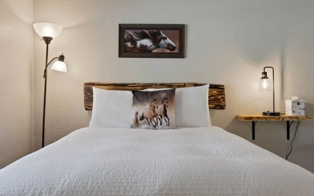 Lake Village Lodge