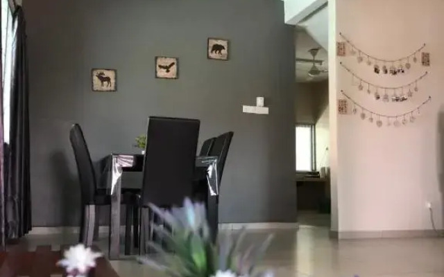 D’House