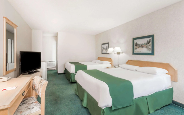 Ramada by Wyndham Quesnel