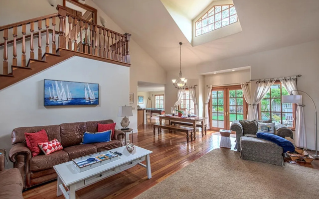 3718 Ocean Crest