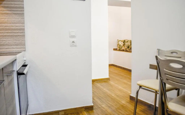 La Maison Plakes 3 BDR Apt