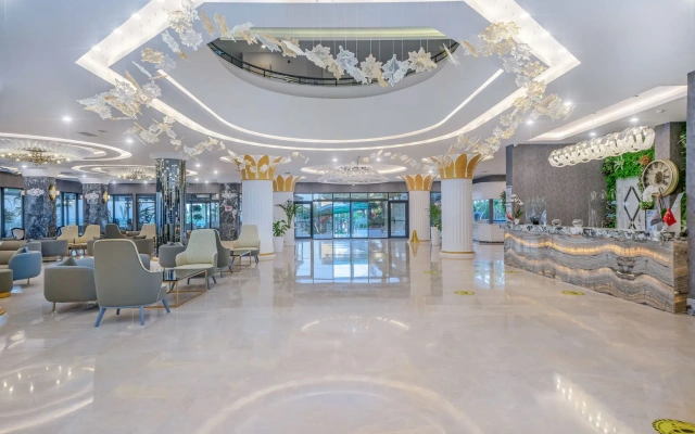 Aria Resort & Spa