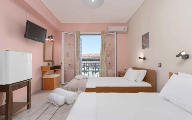 Must Hotel