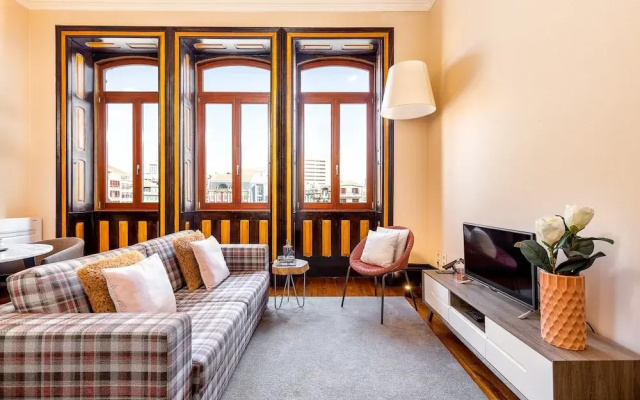 Charming Apartment in Porto's Heart