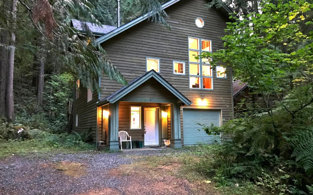 Glacier Holiday Chalet BL30194331570