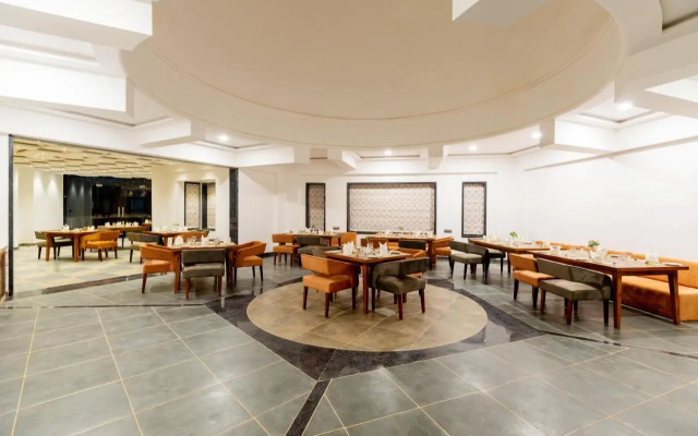 Traavista Aravali Mahal