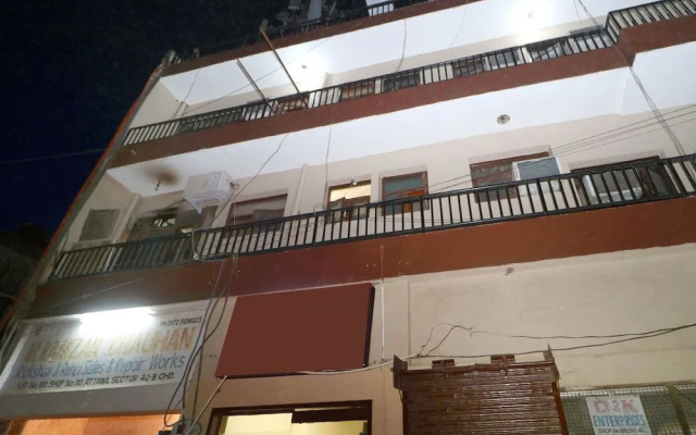 OYO 41743 Hotel Silver