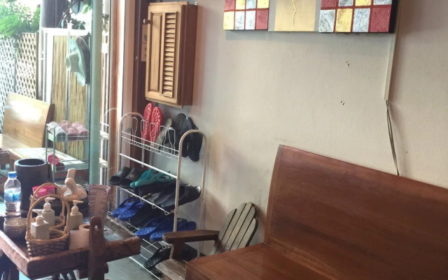 Chiangmai Tulip House and Massage