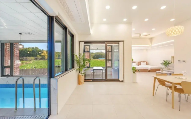 Gangneung Staydasiolgae Poolvillapension