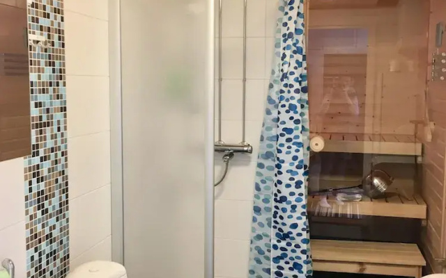 Kotimaailma KotikaksioMallask saunalla
