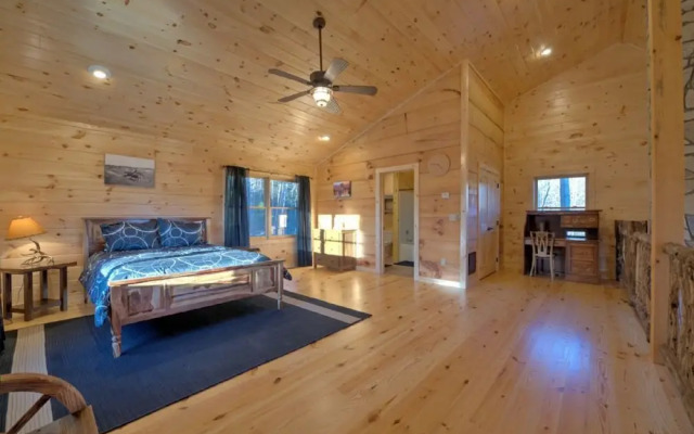 Pony Express - 2 Br Cabin