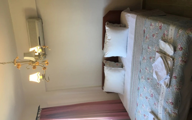 Karna Hotel